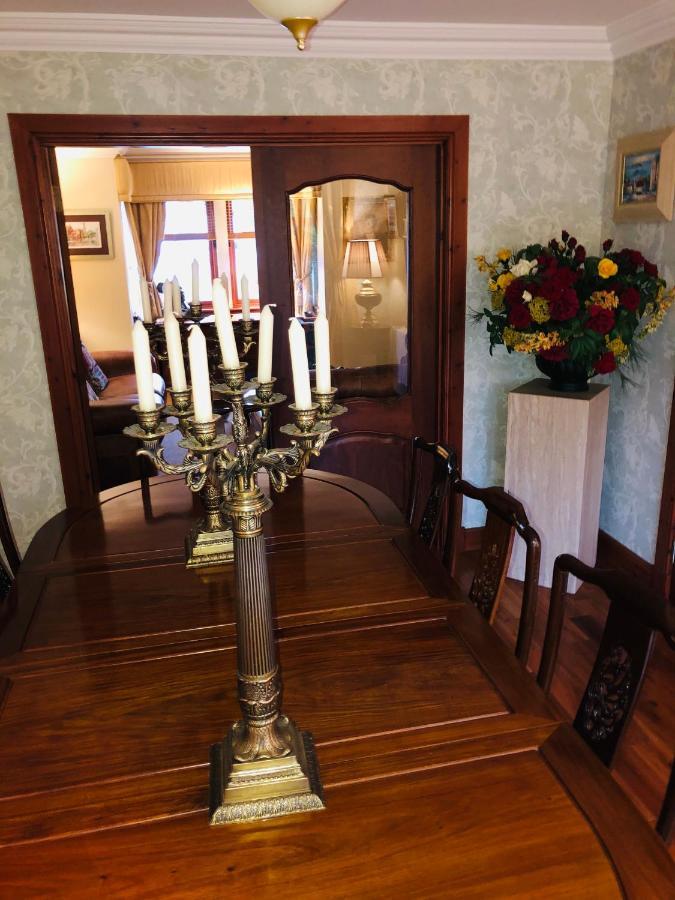 Tranquil accommodation in a great location. Lanark Esterno foto